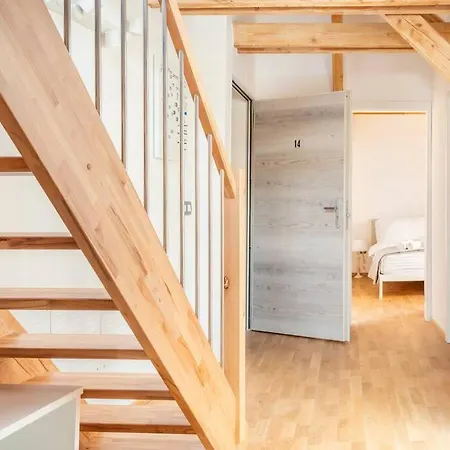 Apartma Spacious Castle View Loft Old Centre *
