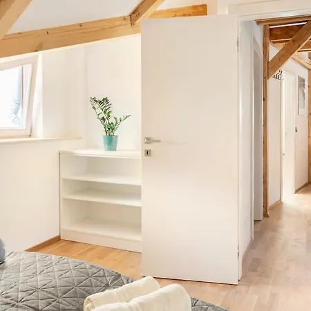 Spacious Castle View Loft Old Centre Apartma *