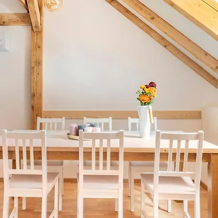 Apartma Spacious Castle View Loft Old Centre *